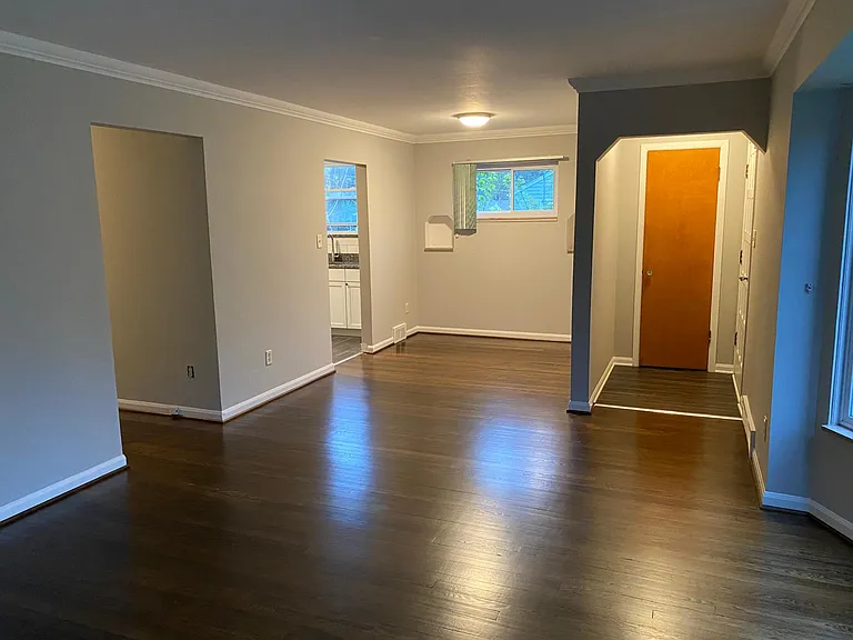 8251 Oak Park Blvd — Photo 8