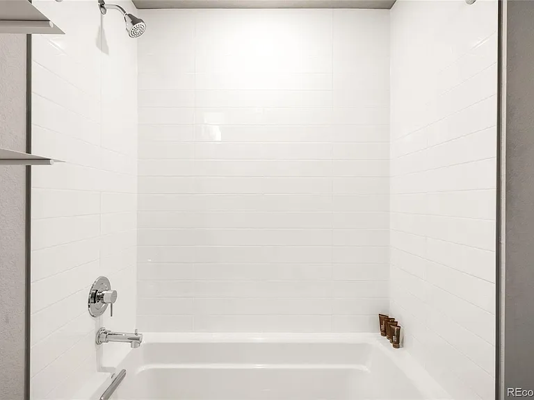 155 S Monaco Street Pkwy #105 — Photo 15