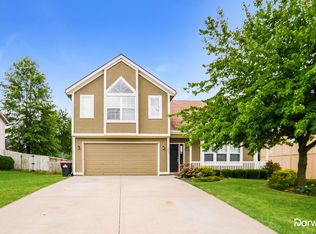 1407 Magnolia Dr, Greenwood, MO 64034