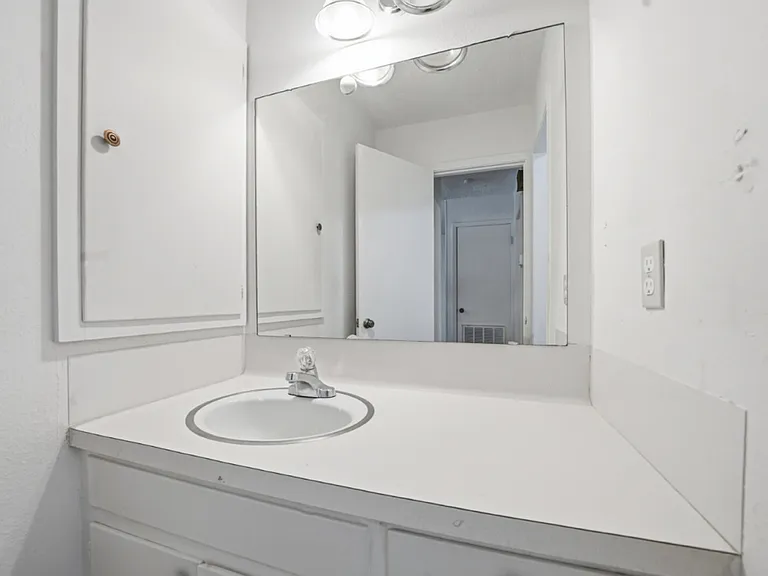 1601 Berry St #1 — Photo 10