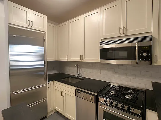 Rented by Tourma Realty LLC | media 17