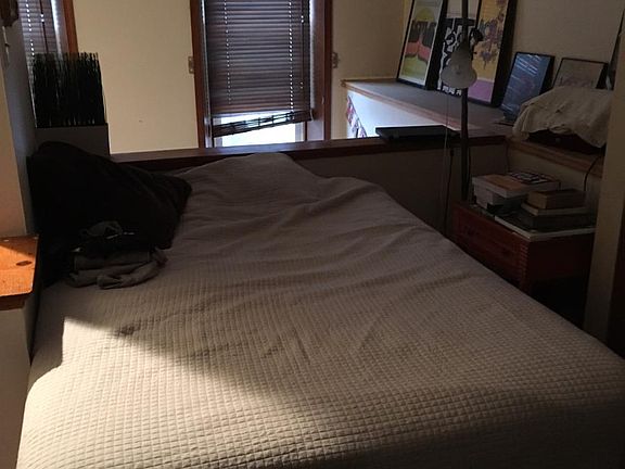 4th image of 1530 Mount Vernon St #1F