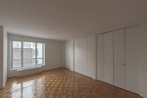 Rented by Solow Realty | media 6