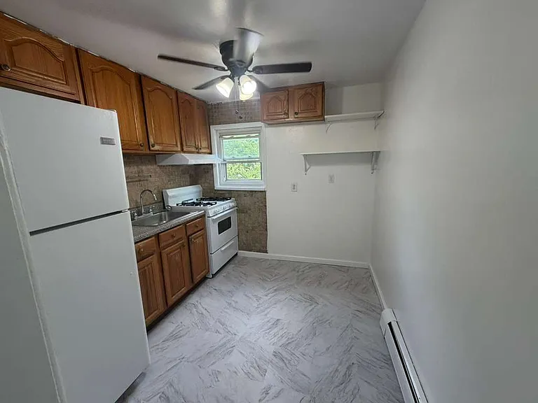 39 Hackensack Ave #2 — Photo 7