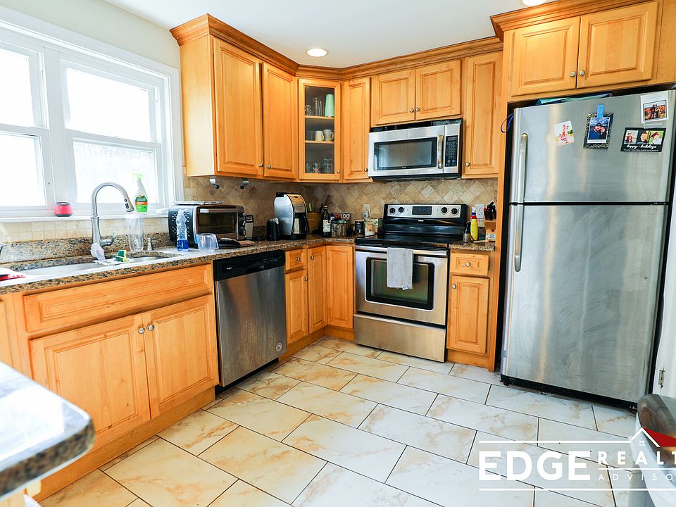1st image of 20 Cummings Rd #1