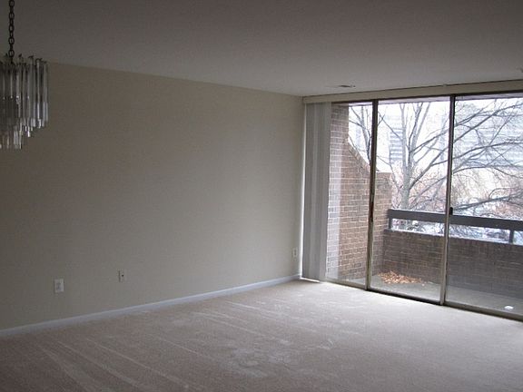 4th image of 616 15th St S APT B
