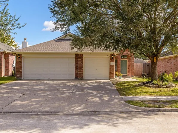 104 Laurel Meadow Ct, La Marque, TX 77568