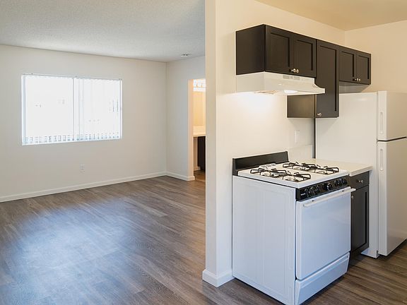 3rd image of 346 Roosevelt St APT 10