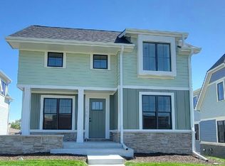 745 Penrose Dr, Lincoln, NE 68521