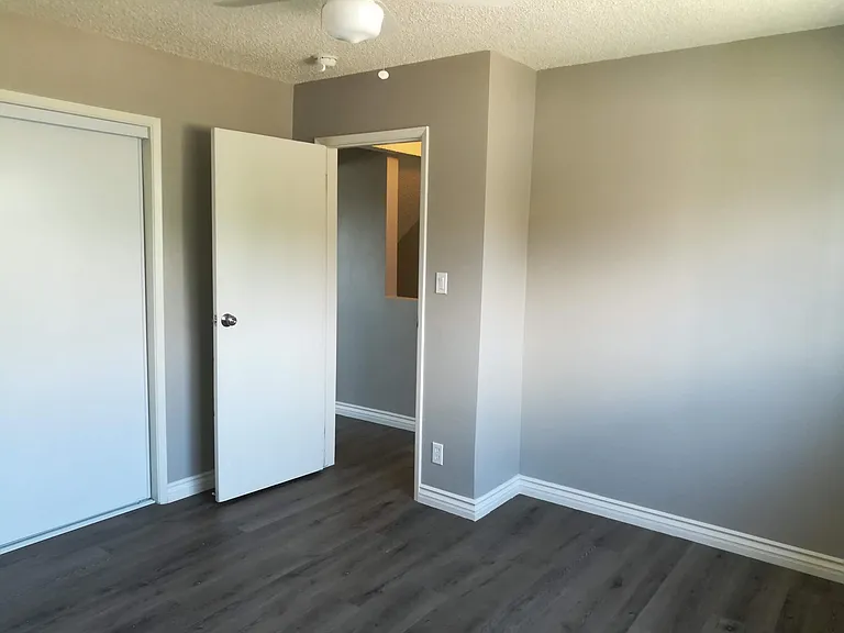 7549 N Hollywood Way #1 — Photo 23