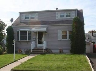 153 W Oldis St, Rochelle Park, NJ 07662