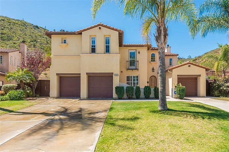 1st image of 743 Paseo Tierra