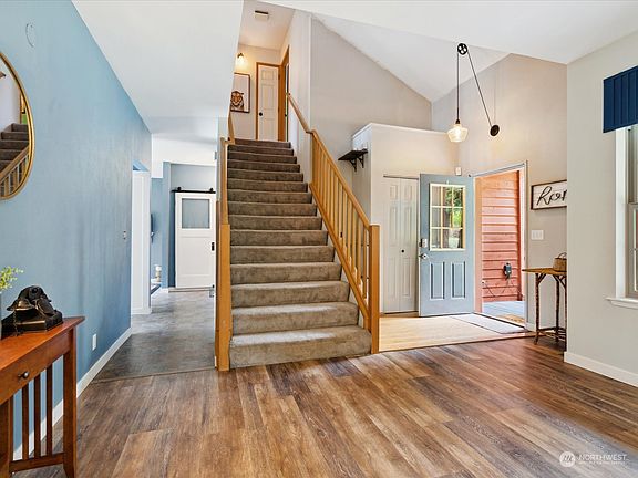 4th image of 7965 NE Sunnywoods Lane