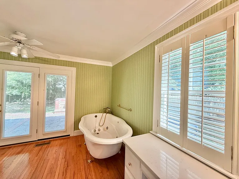 1610 Ridge Rd — Photo 17