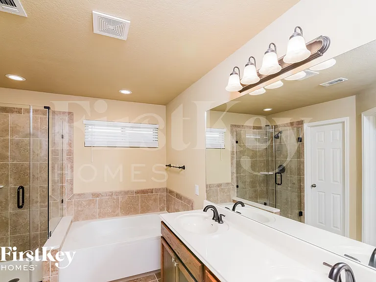 5622 Wayne Path — Photo 9