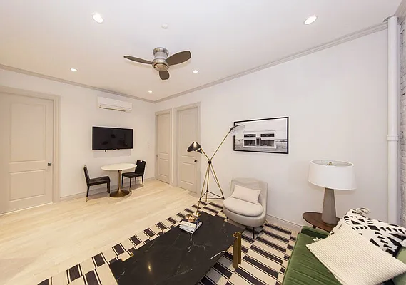 Rented by REAL New York | media 5