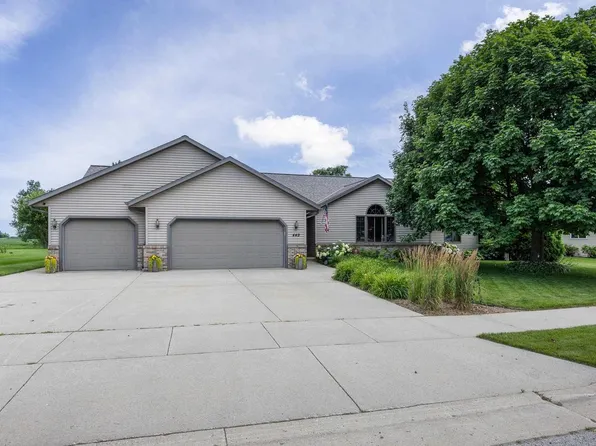 449 Oak Spring Drive, Lomira, WI 53048