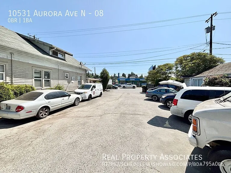 10531 Aurora Ave N #8 — Photo 8