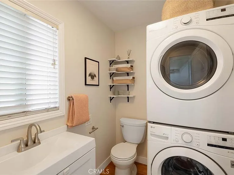 2902 Loomis St — Photo 7