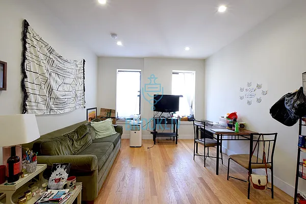 Rented by null | media 4