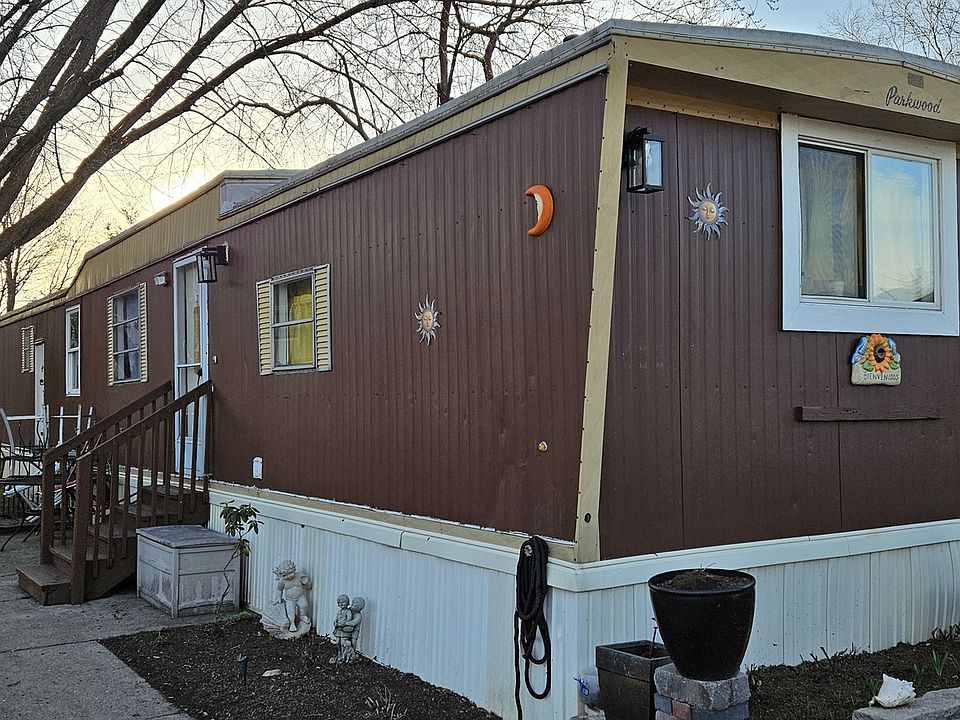 1st image of 57 Curricle Rd