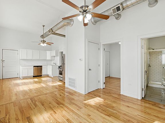 3rd image of 1800 W 21st St #1M