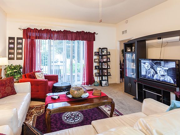 3rd image of 785 Oakleaf Plantation Pkwy Unit 811