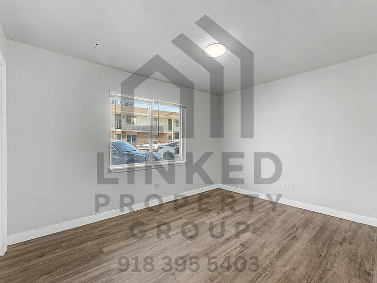 Evanston Apartments — Photo 34