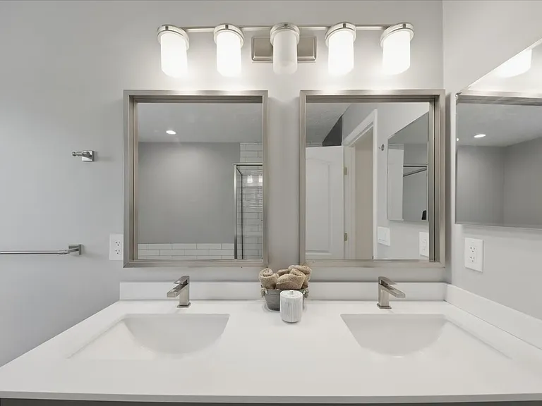 5920 Thornberry Ct — Photo 35