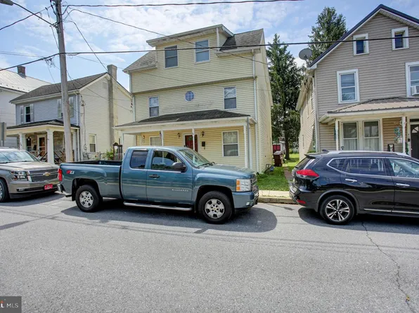 38 W California St, Mercersburg, PA 17236