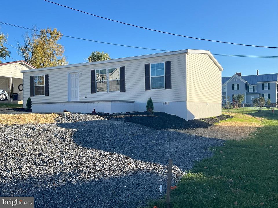 1st image of 211 Eisenhower Dr