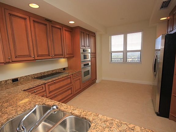 5th image of 5823 Bowen Daniel Dr Unit 1104