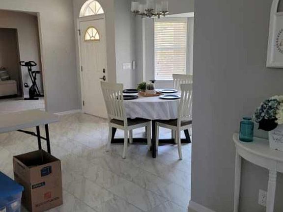 5th image of 413 NW Tuscany Court