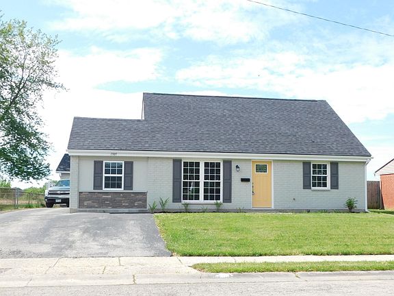 2nd image of 1505 Amesbury Ct