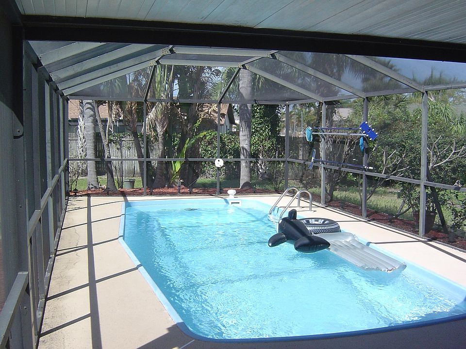 2nd image of 6320 Jamaica Cir E