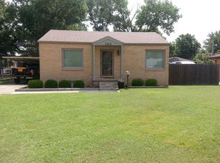 1112 N Green St, Hoisington, KS 67544
