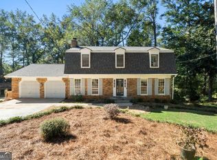 809 Carlisle Club Dr, Stone Mountain, GA 30083