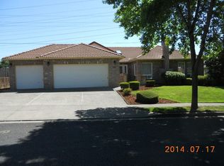 350 NW Pacific Grove Dr, Beaverton, OR