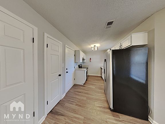 5th image of 1041 Spanish Trail Ln