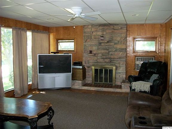 Home for Sale in Quincy, IL $119,900