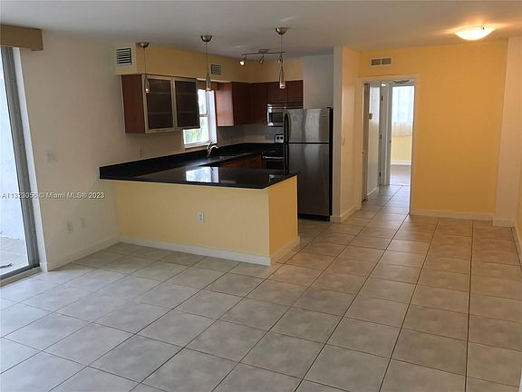 5th image of 750 NE 64th St APT B110