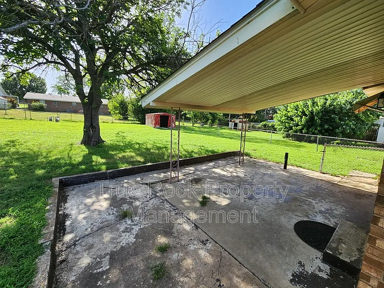 925 N Linda Ave — Photo 15
