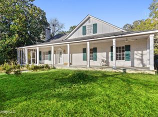 2421 Orrell Dr, Gautier, MS 39553