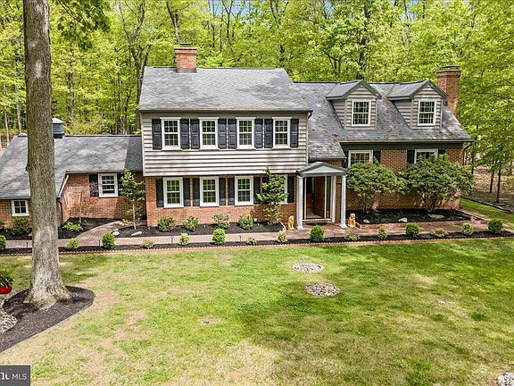 3rd image of 1744 S Forge Mountain Dr