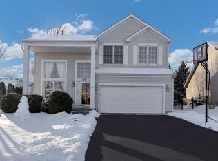 518 Ridge Dr, Elburn, IL 60119