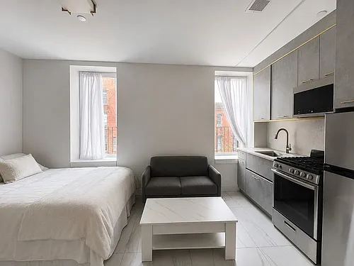 152 Boerum St #3C Photo 1
