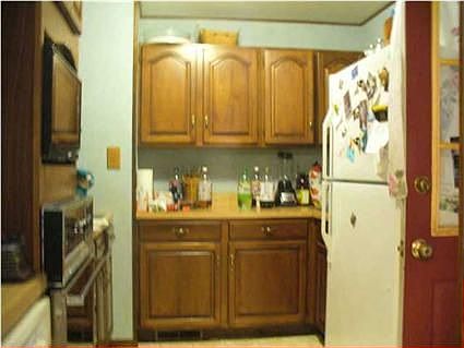 4th image of 4429 Kensington Ave