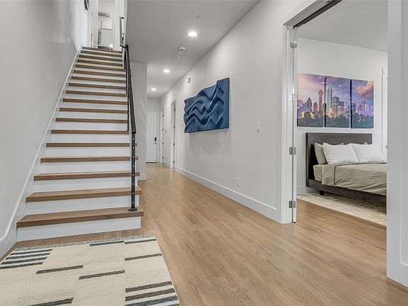 5th image of 4616 Manett St