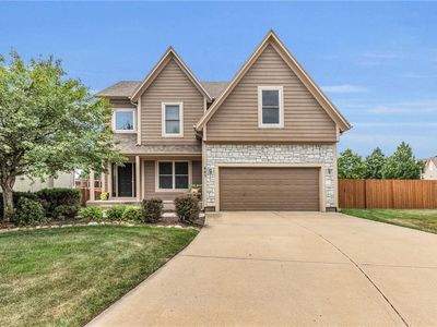883 S Clearwater Creek Dr, Olathe, KS, 66061