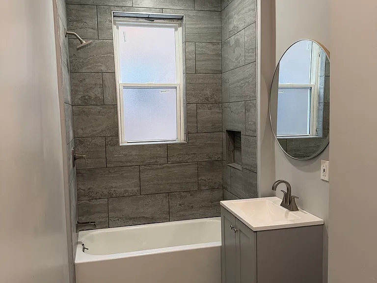 3735 Reading Rd #1 — Photo 1
